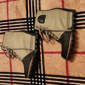 ♠️Final sale!!♠️Sorel wedge booties size 7